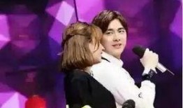 圈内爆料李易峰吴昕,娱乐圈新恋情引热议